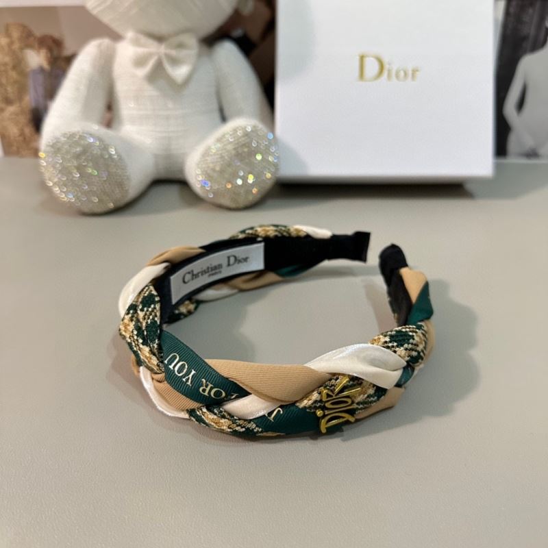 CHRISTIAN DIOR